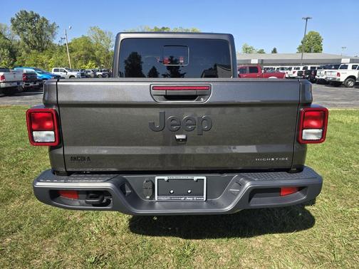 2025 Jeep Gladiator High Tide