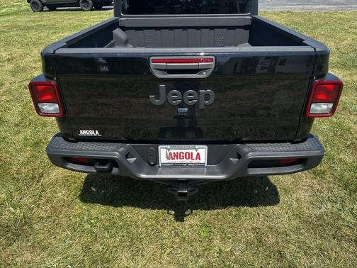 2022 Jeep Gladiator Willys 4x4