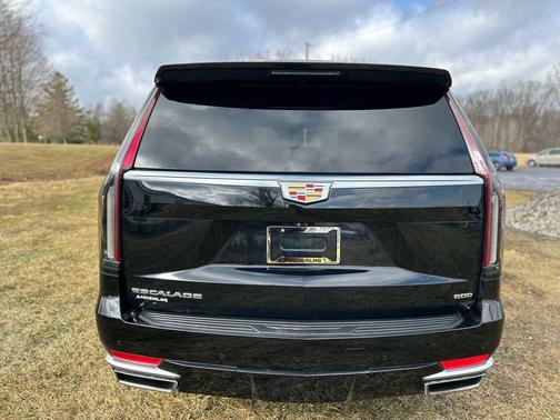 2022 Cadillac Escalade Premium Luxury