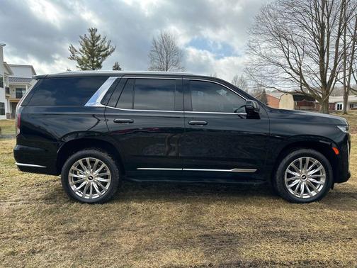 2022 Cadillac Escalade Premium Luxury