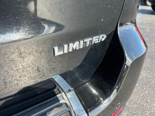 Diamond Black Crystal Pearlcoat 2018 Jeep Grand Cherokee Limited