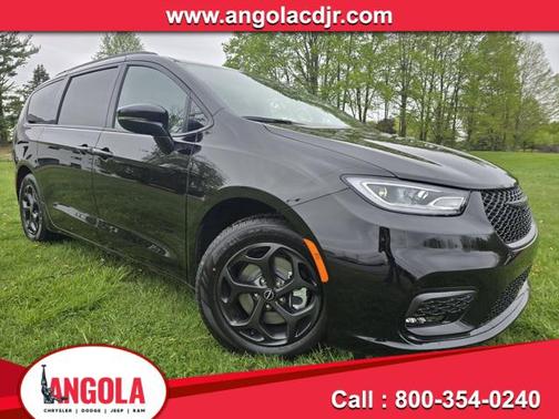 2025 Chrysler Pacifica Hybrid Premium S Appearance Pkg