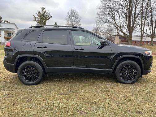 2023 Jeep Cherokee Altitude