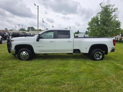 Summit White 2022 Chevrolet Silverado 3500 LT