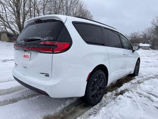 2026 Chrysler Pacifica Limited