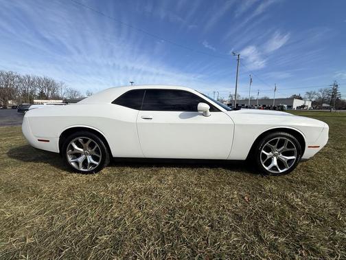 2015 Dodge Challenger SXT Plus