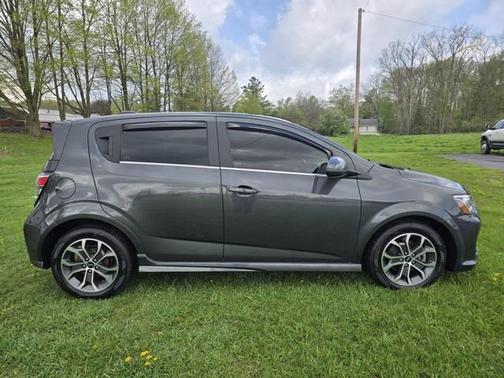 2020 Chevrolet Sonic FWD Hatchback LT 5-Door