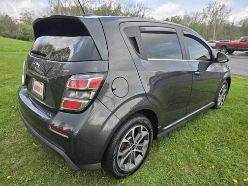 2020 Chevrolet Sonic FWD Hatchback LT 5-Door