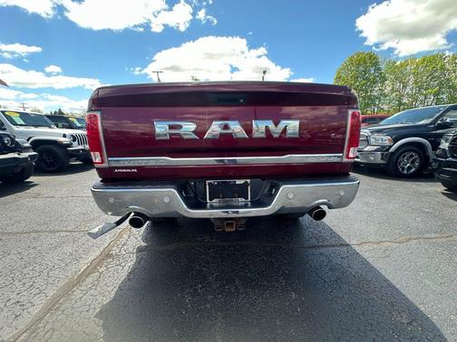 Delmonico Red Pearlcoat 2018 RAM 1500 Longhorn