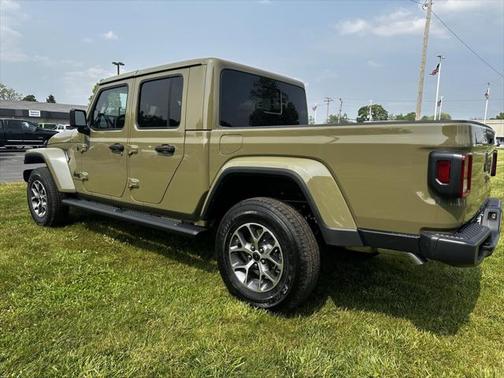 2025 Jeep Gladiator Sport S