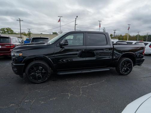 Diamond Black Crystal Pearlcoat 2027 RAM 1500 Laramie