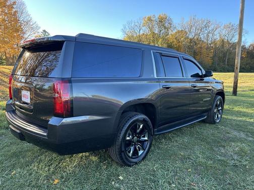2017 Chevrolet Suburban LT