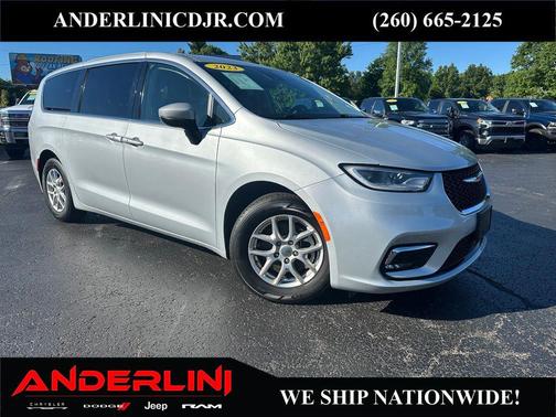 Silver Mist Clearcoat 2023 Chrysler Pacifica Touring L