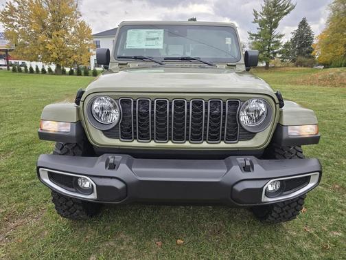 2025 Jeep Gladiator High Tide