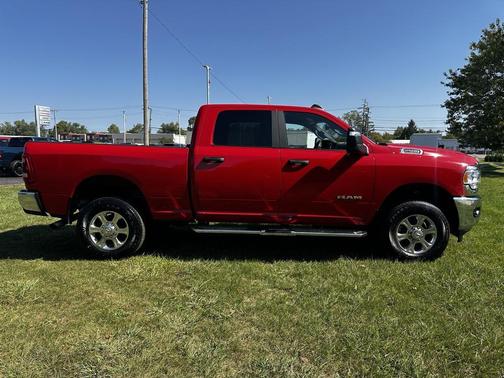 2024 RAM 2500 Big Horn Crew Cab 4x4 6'4' Box
