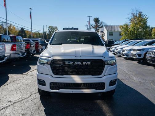 Bright White Clearcoat 2026 RAM 1500 Big Horn/Lone Star