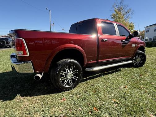 2018 RAM 2500 Laramie Crew Cab 4x4 6'4' Box