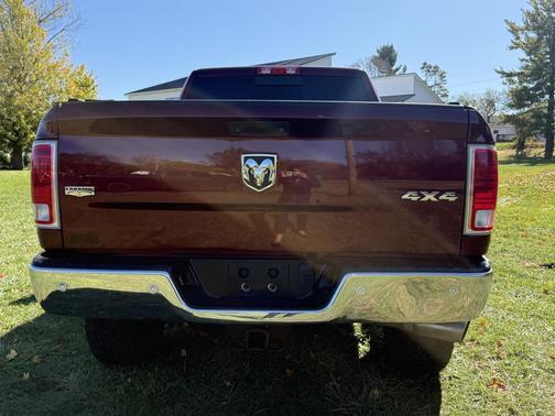 2018 RAM 2500 Laramie Crew Cab 4x4 6'4' Box