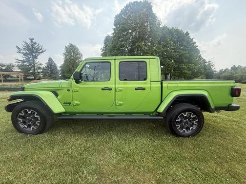 2025 Jeep Gladiator Sport S