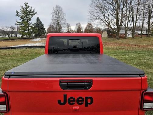 2025 Jeep Gladiator Nighthawk
