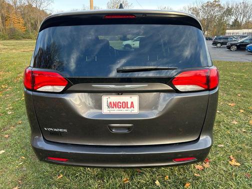 2021 Chrysler Voyager LXI