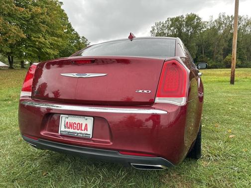 2018 Chrysler 300 Limited