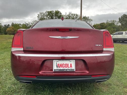 2018 Chrysler 300 Limited