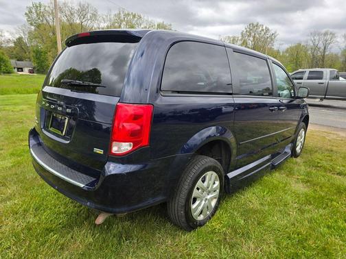 True Blue Pearlcoat 2016 Dodge Grand Caravan AVP/SE