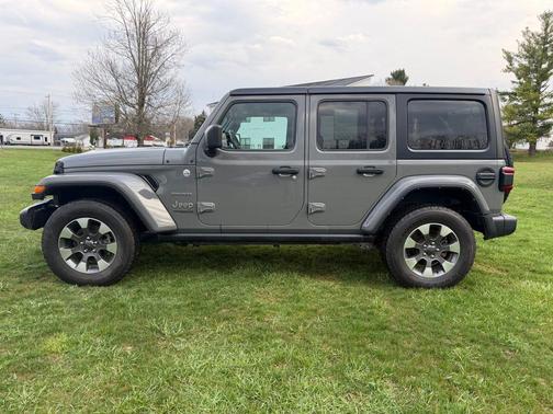 Sting-Gray Clearcoat 2021 Jeep Wrangler Unlimited Sahara