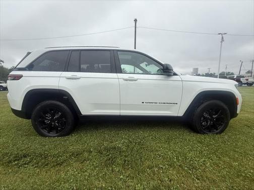 2025 Jeep Grand Cherokee Altitude