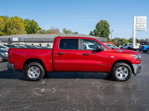 Molten Red Pearlcoat 2027 RAM 1500 Big Horn/Lone Star