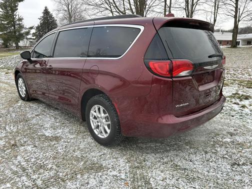 2020 Chrysler Voyager LXI