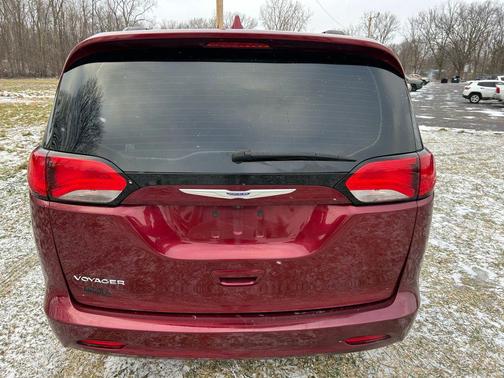 2020 Chrysler Voyager LXI