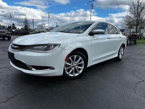 Bright White Clearcoat 2015 Chrysler 200 C