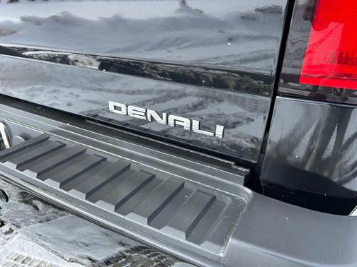 2016 GMC Sierra 2500 Denali