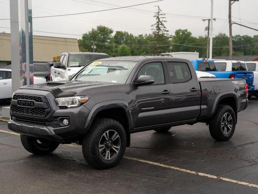 Magnetic Gray Metallic 2016 Toyota Tacoma TRD Off Road