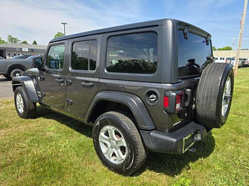 Granite Crystal Metallic Clearcoat 2020 Jeep Wrangler Unlimited Sport