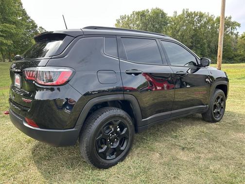 2023 Jeep Compass Trailhawk