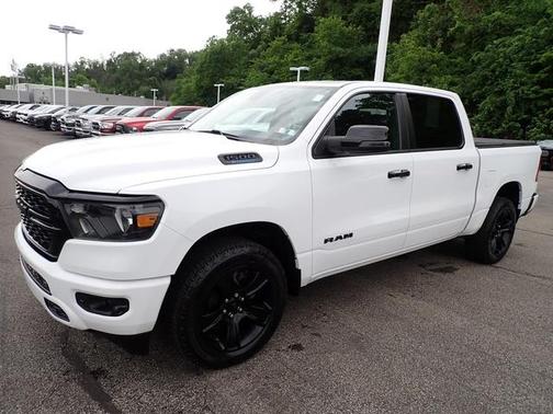 Bright White Clearcoat 2023 RAM 1500 Big Horn