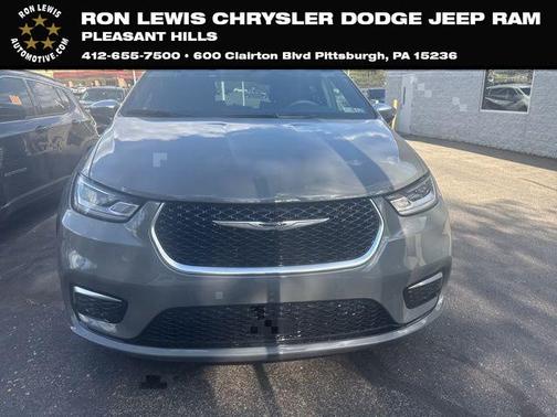 Ceramic Gray Clearcoat 2023 Chrysler Pacifica Hybrid Pinnacle
