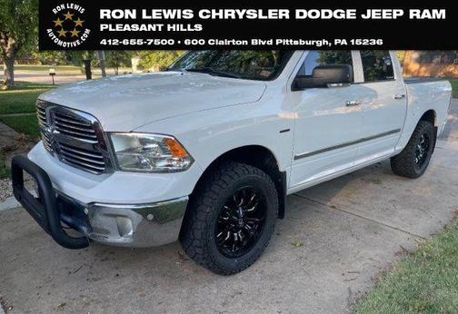 Bright White Clearcoat 2018 RAM 1500 Big Horn
