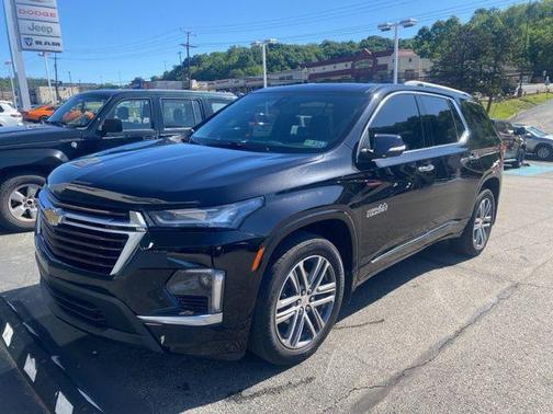 Mosaic Black Metallic 2023 Chevrolet Traverse High Country