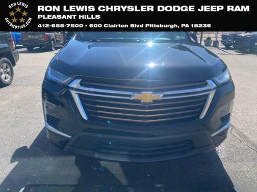 Mosaic Black Metallic 2023 Chevrolet Traverse High Country
