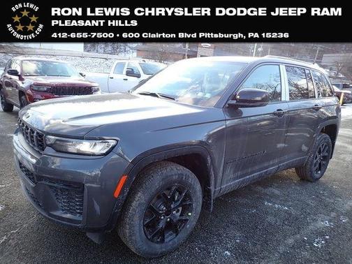 Metallic 2026 Jeep Grand Cherokee Laredo