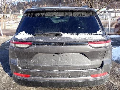 2026 Jeep Grand Cherokee Laredo