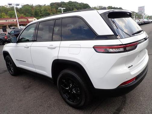 2024 Jeep Grand Cherokee Altitude 4x4