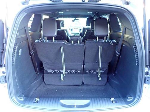 Silver Mist Clearcoat 2026 Chrysler Pacifica Select