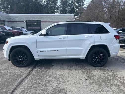 2022 Jeep Grand Cherokee WK Laredo