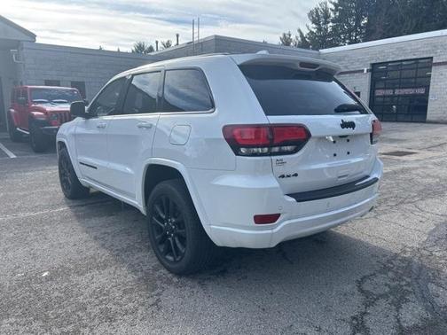 2022 Jeep Grand Cherokee WK Laredo