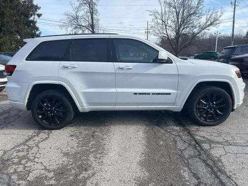 2022 Jeep Grand Cherokee WK Laredo